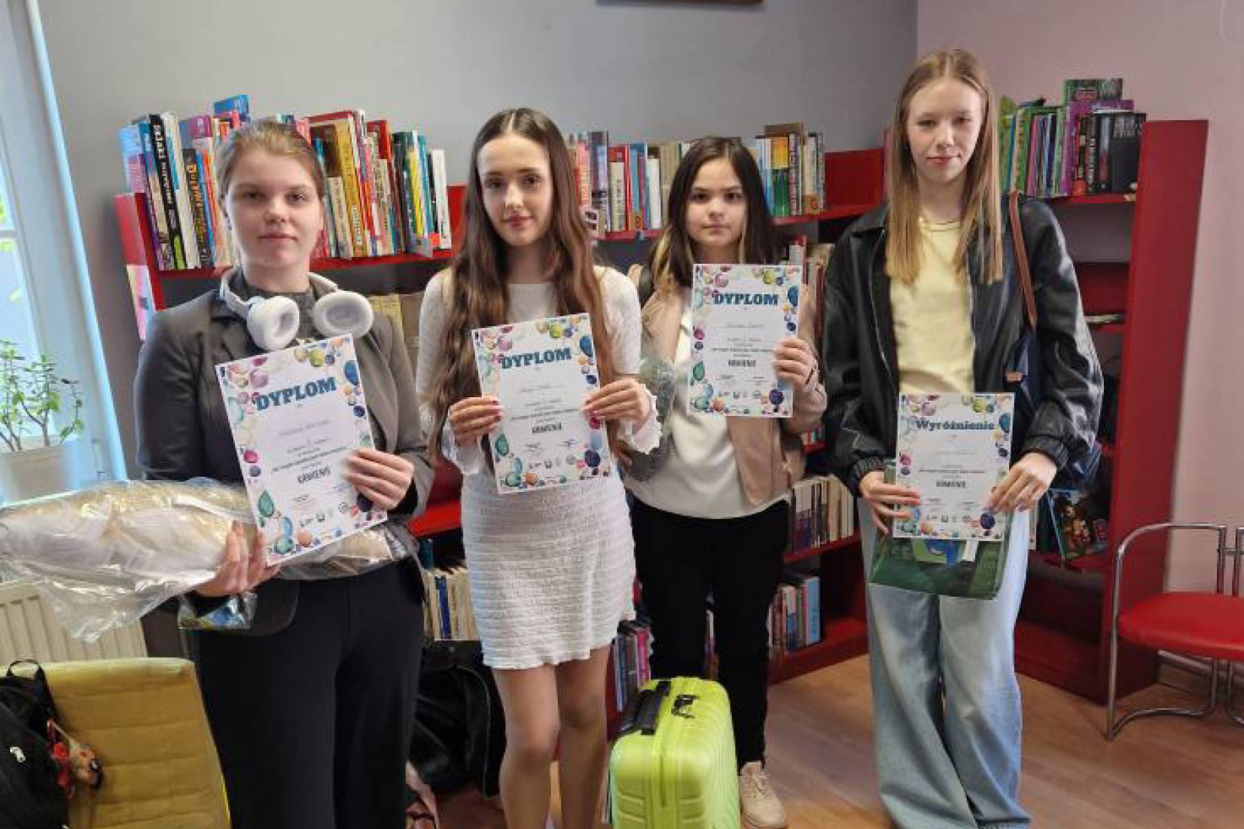 Całe podium dla uczennic Czwórki